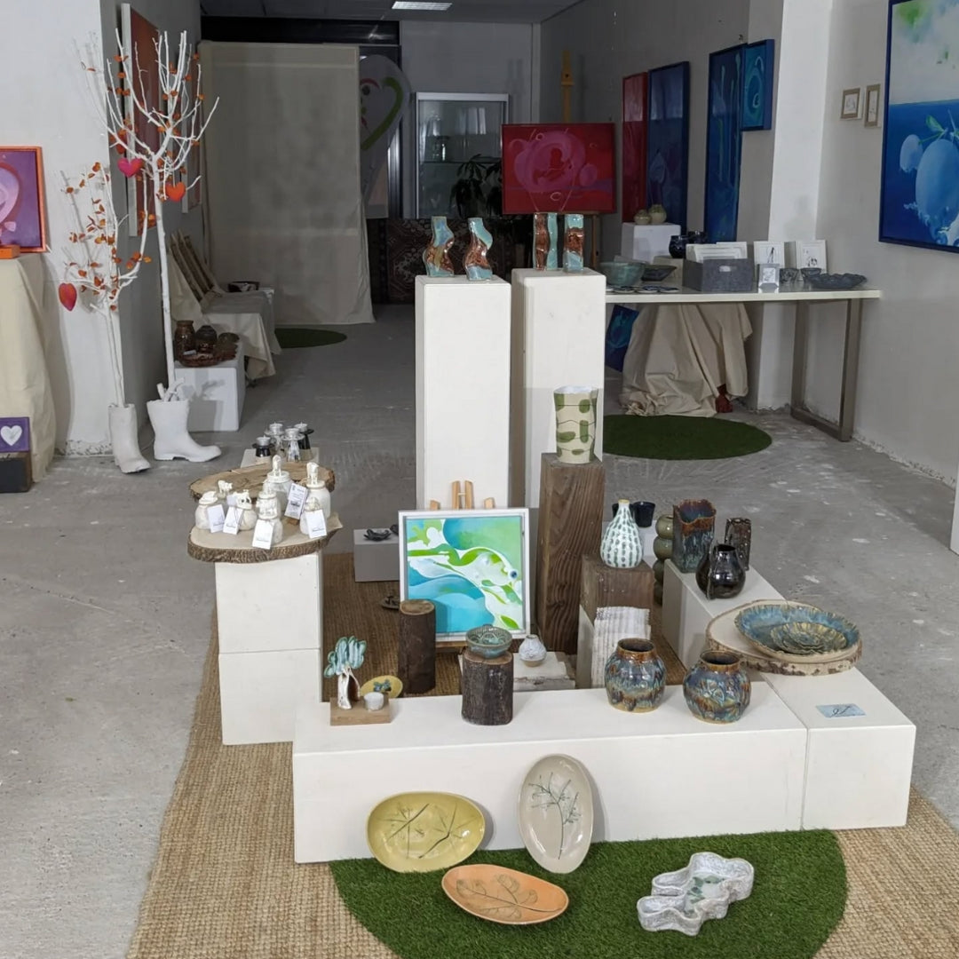 expositie van esters keramiek
