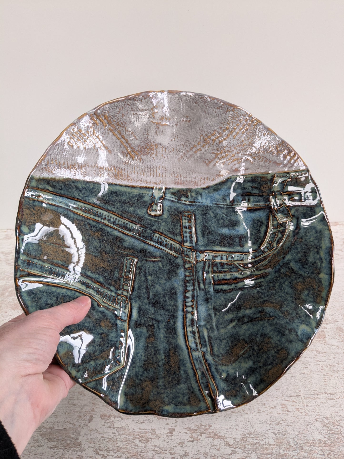 Denim-look schaal met licht grijs 'truitje'