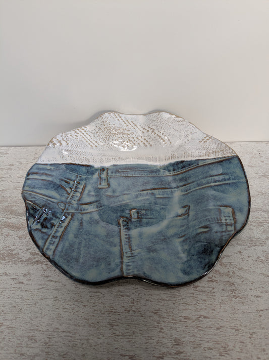Denim-look schaal met wit 'truitje'