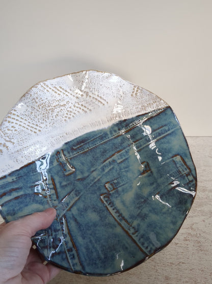 Denim-look schaal met wit 'truitje'